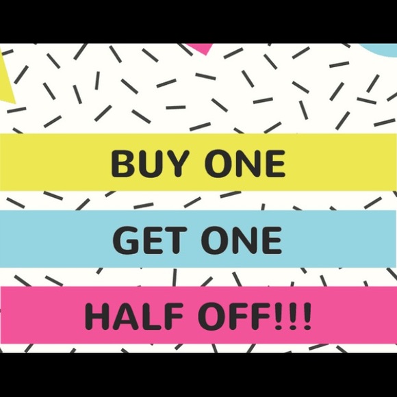 Guess Crochet Floral Halter Boho Festival Top - Picture 5 of 11